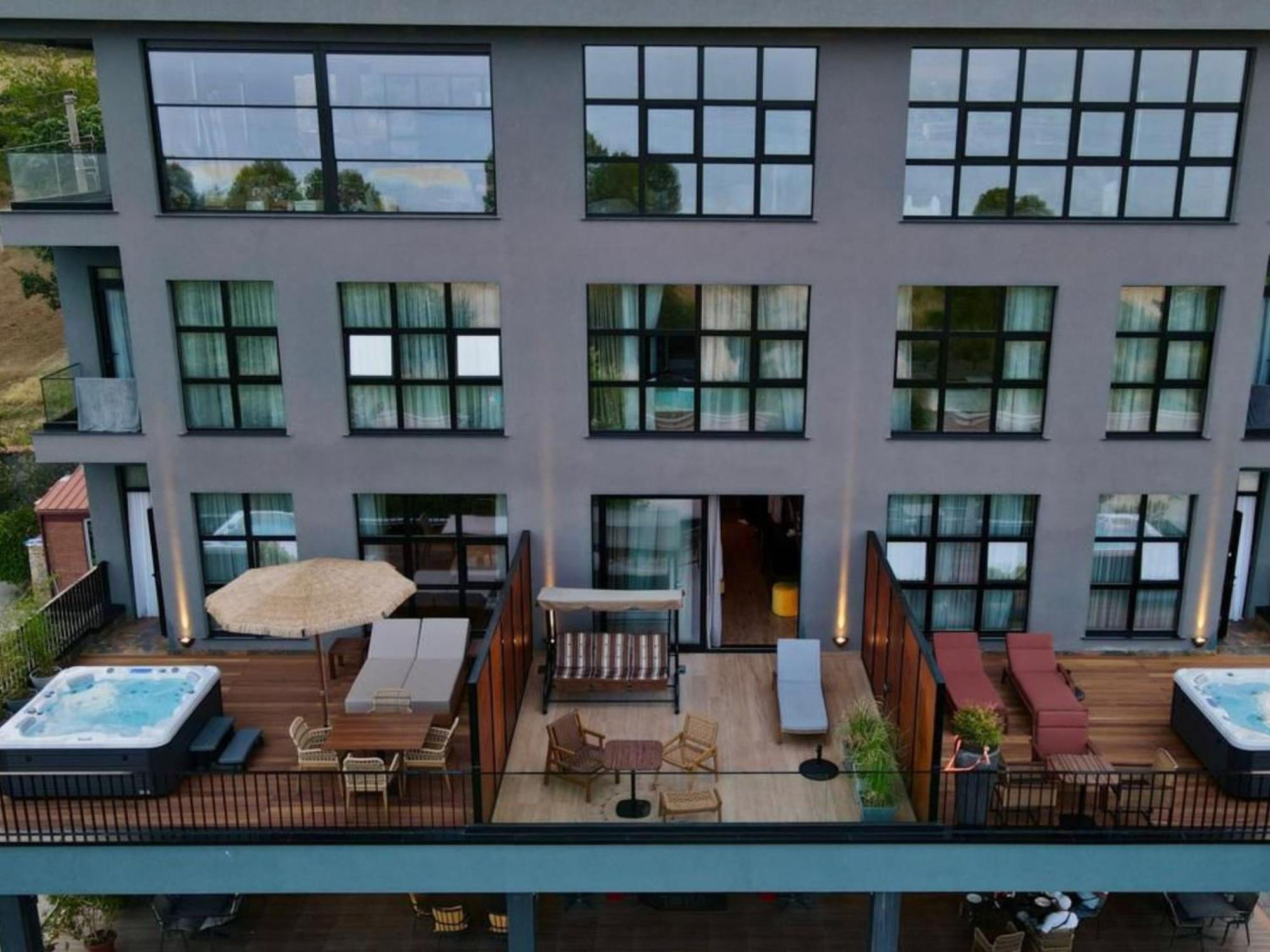 Toka Hotel Restaurant Udenisht Luaran gambar