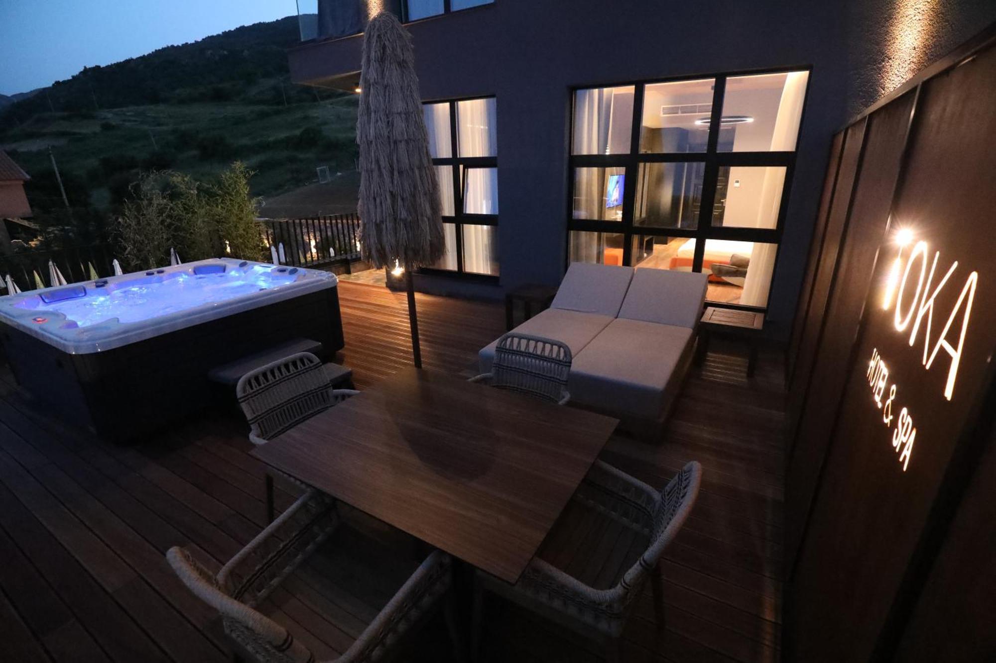 Toka Hotel Restaurant Udenisht Luaran gambar