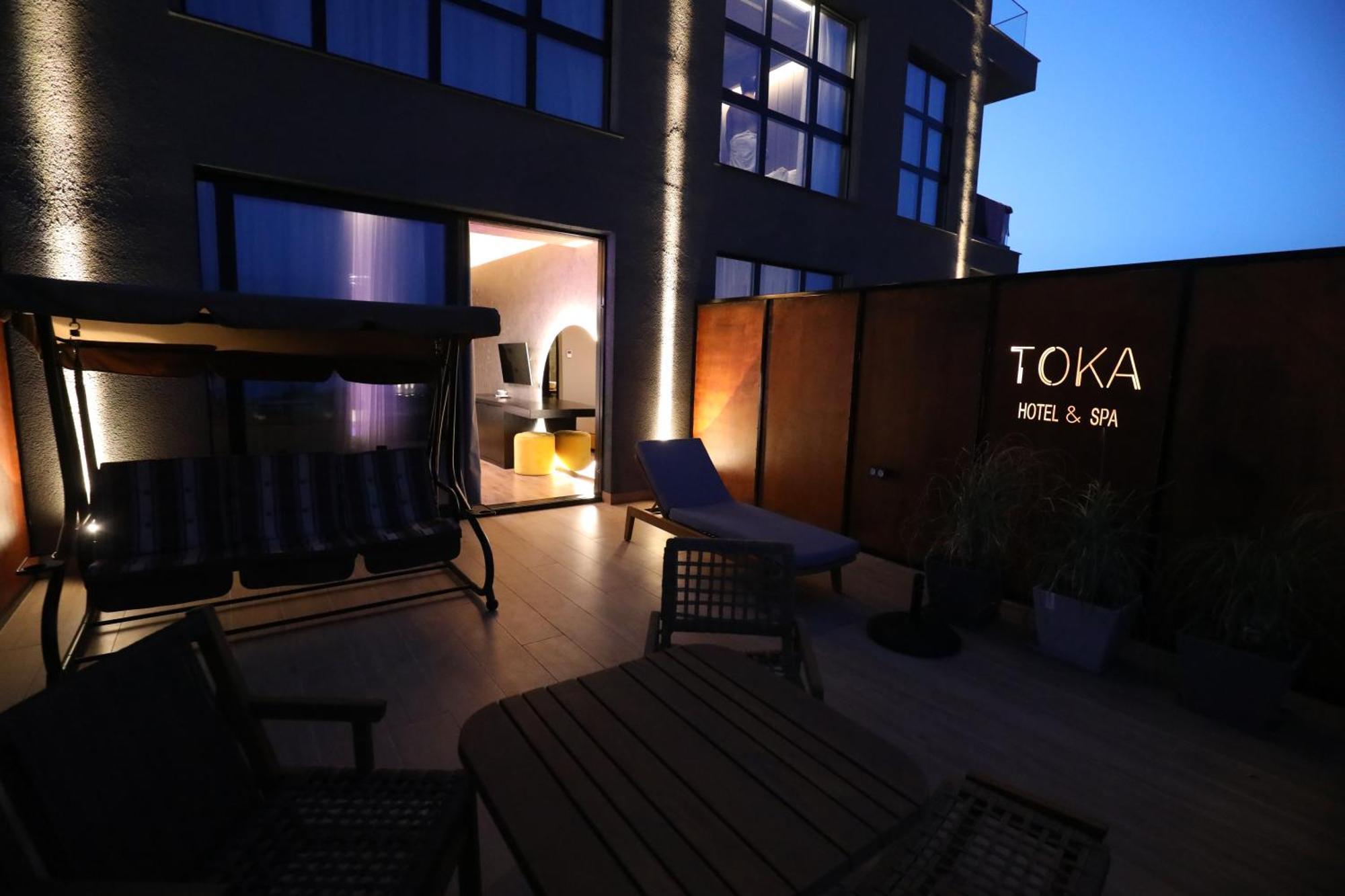 Toka Hotel Restaurant Udenisht Luaran gambar