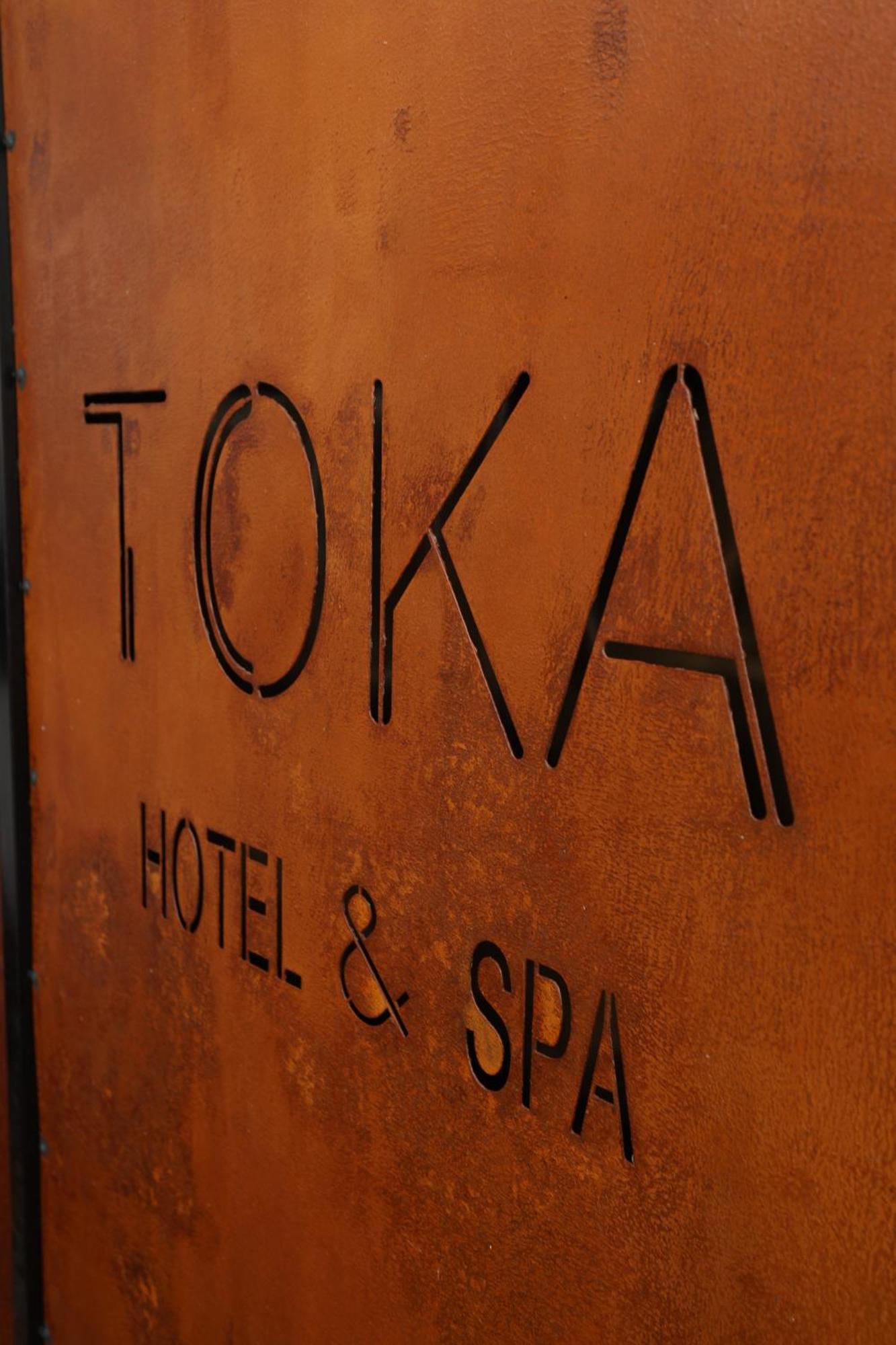 Toka Hotel Restaurant Udenisht Luaran gambar