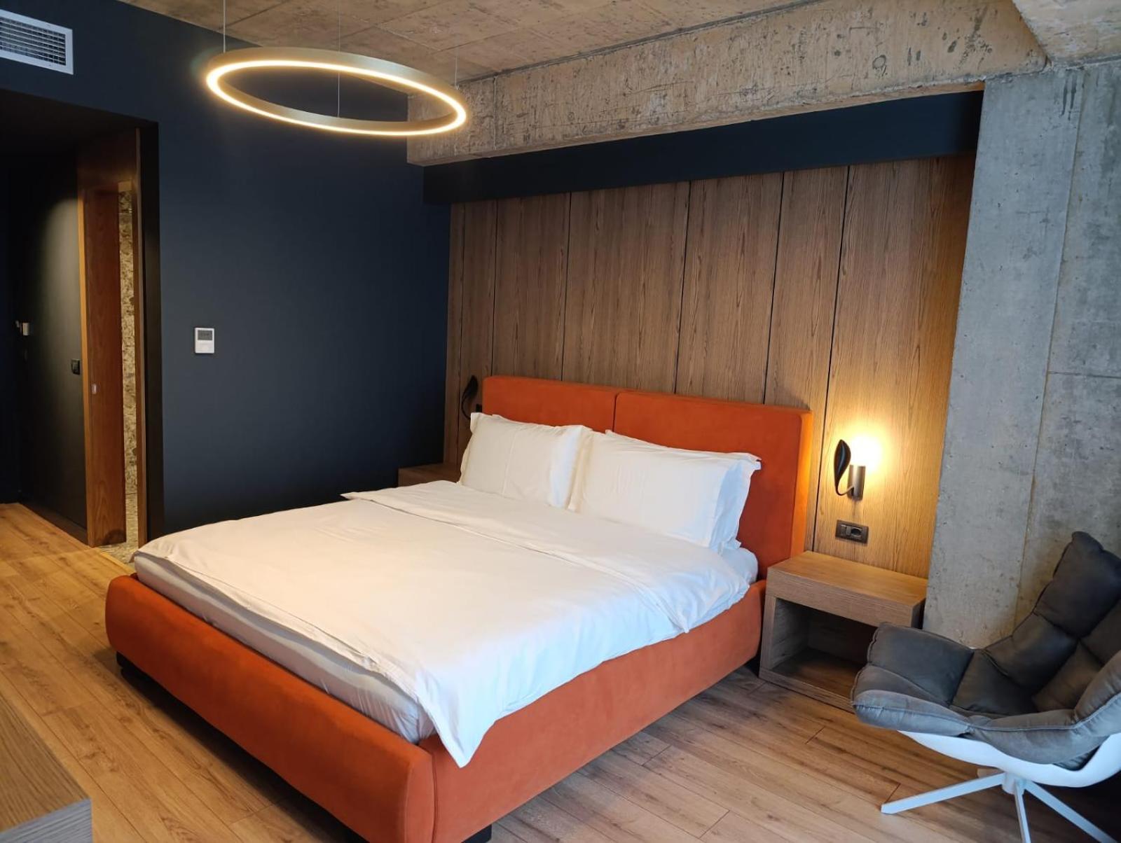 Toka Hotel Restaurant Udenisht Luaran gambar