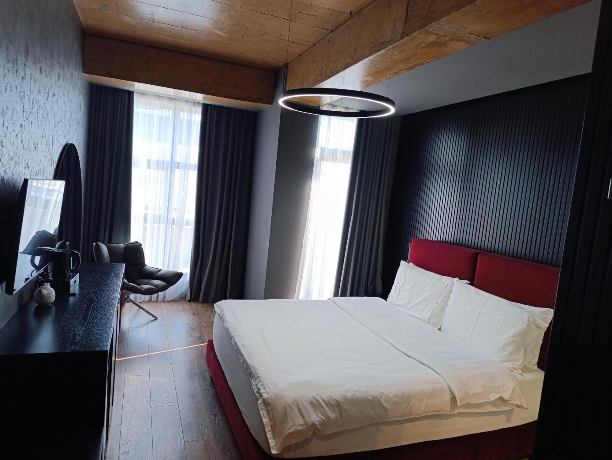 Toka Hotel Restaurant Udenisht Luaran gambar
