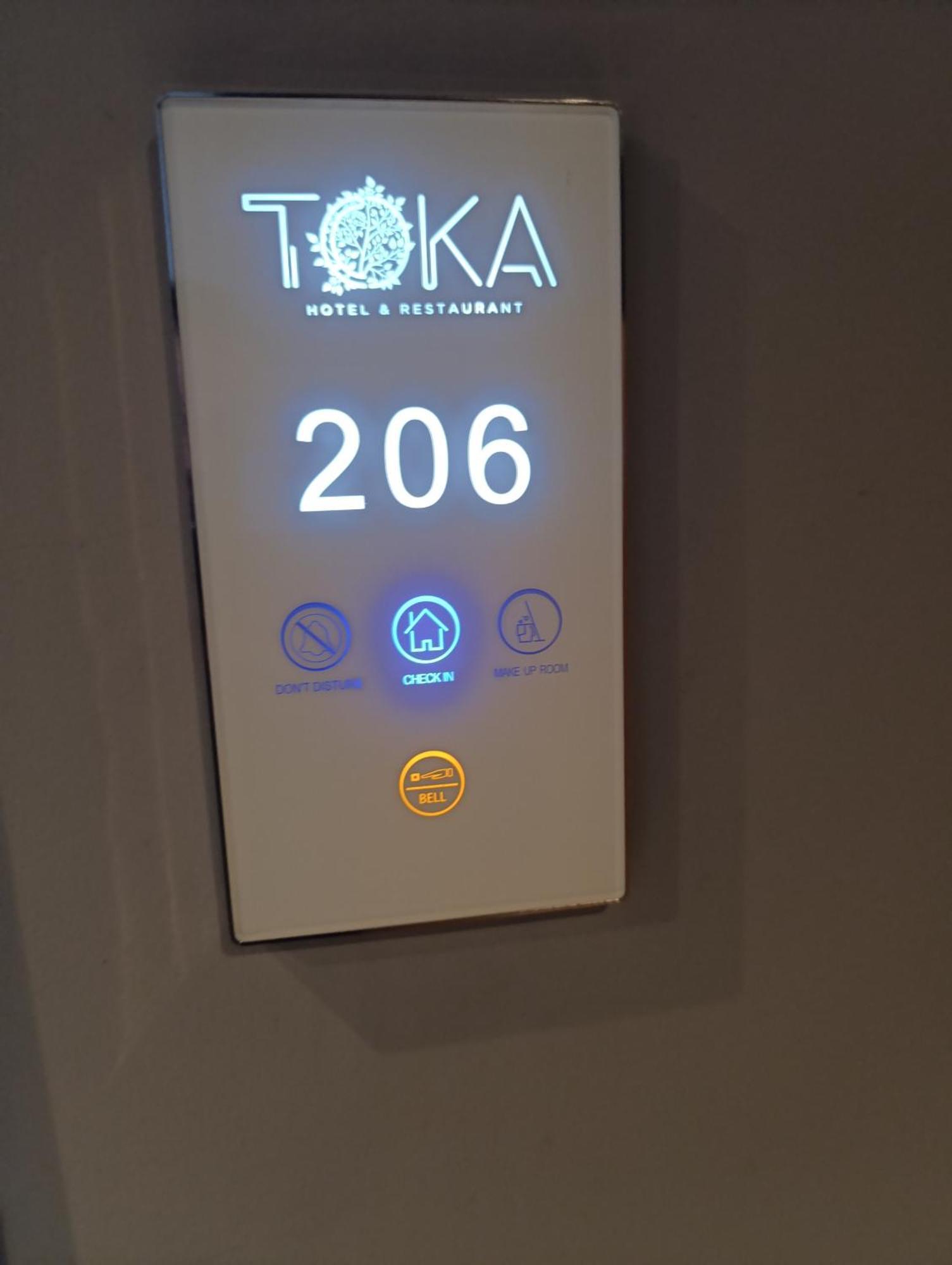 Toka Hotel Restaurant Udenisht Luaran gambar